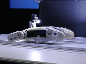 建物の天井裏を点検できるロボットが開発されました。