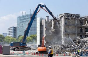 古家付き土地物件の解体費用の目安は？！