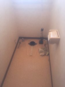 さいたま市緑区宮本にお住まいのＦ様邸トイレ詰まり直し工事